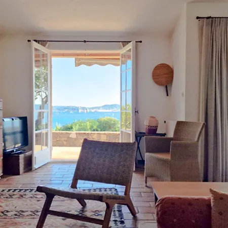 Maison Charmante A Avec Piscine Et Vue Sur La Mer Sainte-Maxime