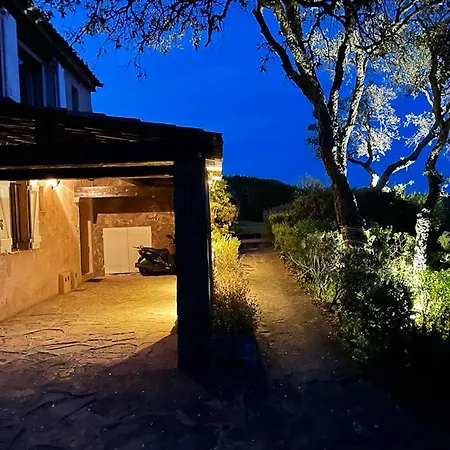 Maison Charmante A Avec Piscine Et Vue Sur La Mer Holiday home