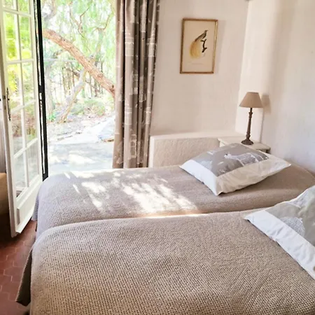 Maison Charmante A Avec Piscine Et Vue Sur La Mer Holiday home Sainte-Maxime